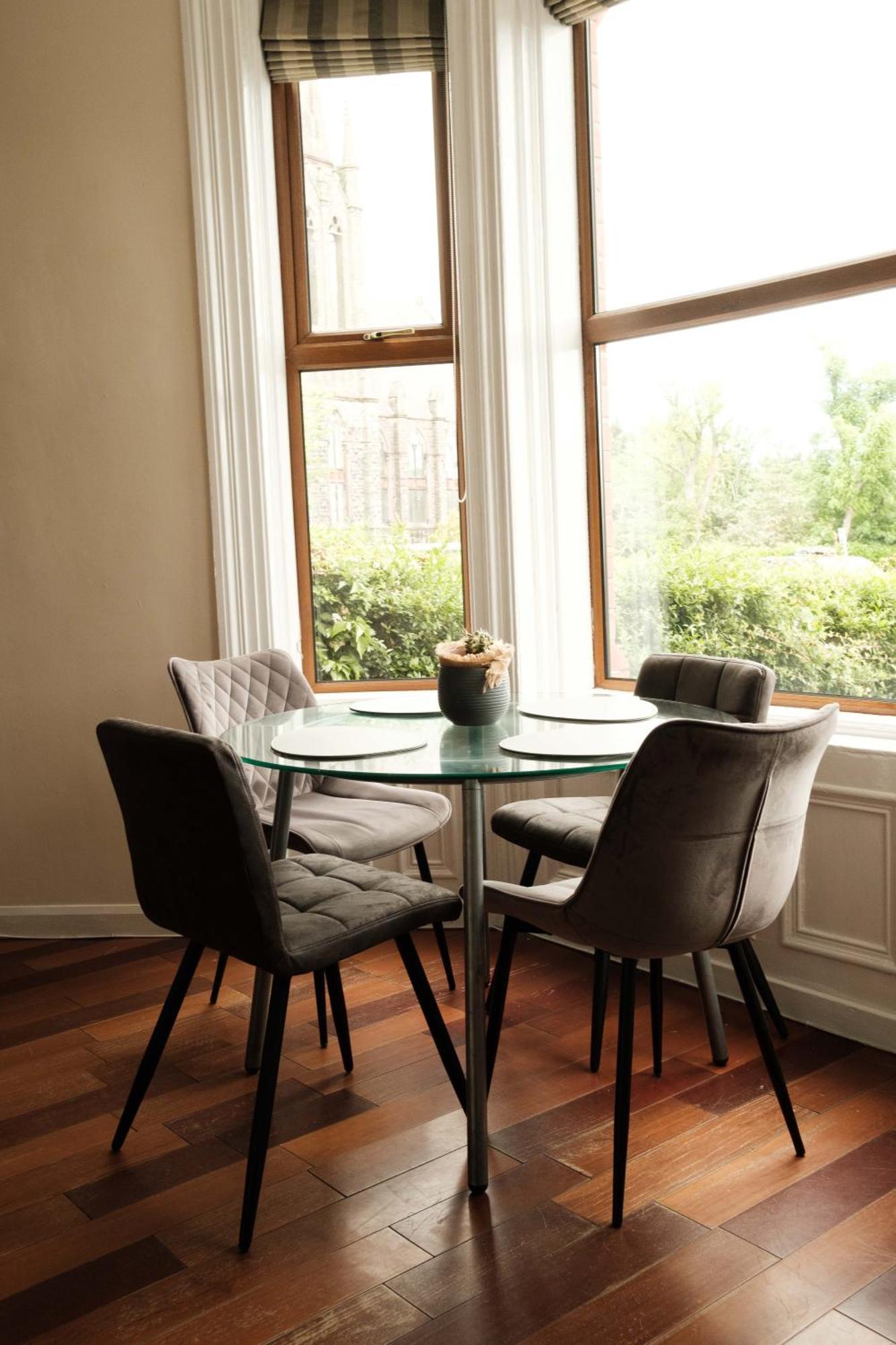 Antrim Road Apartments Belfast Bagian luar foto